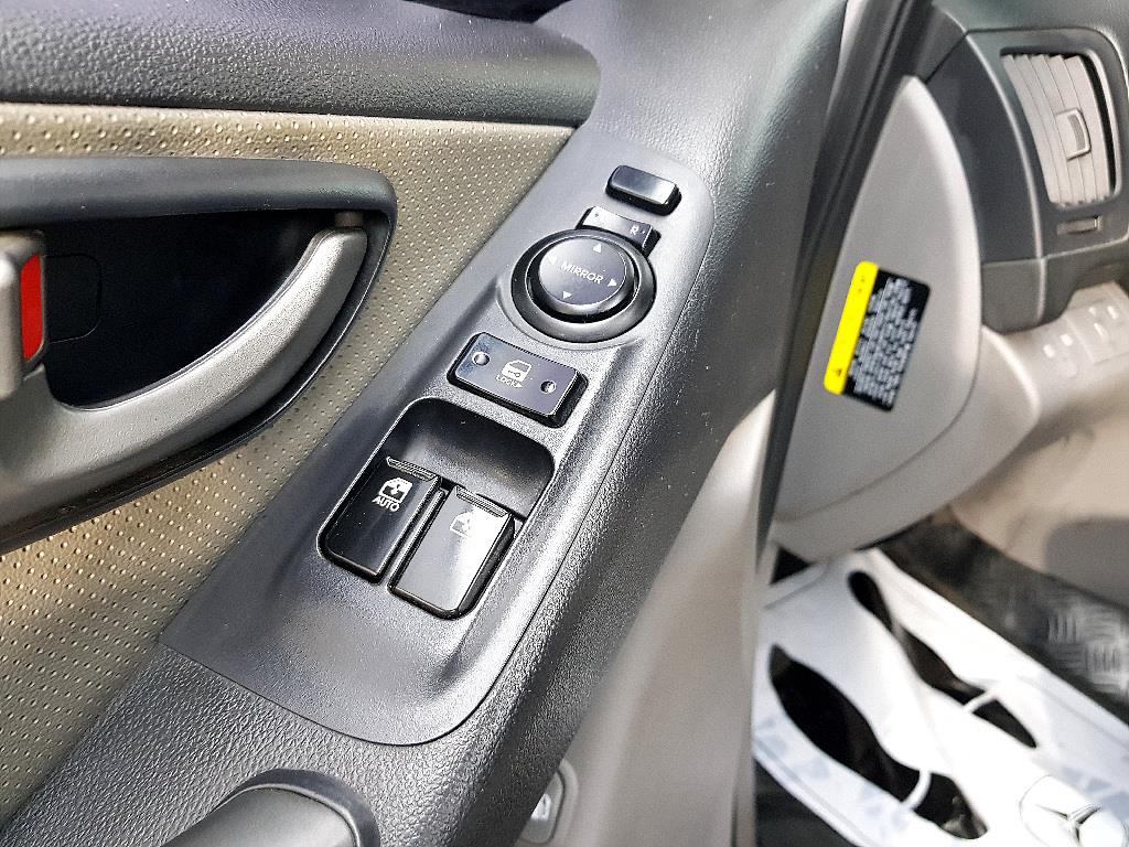HYUNDAI Starex - Vista 11