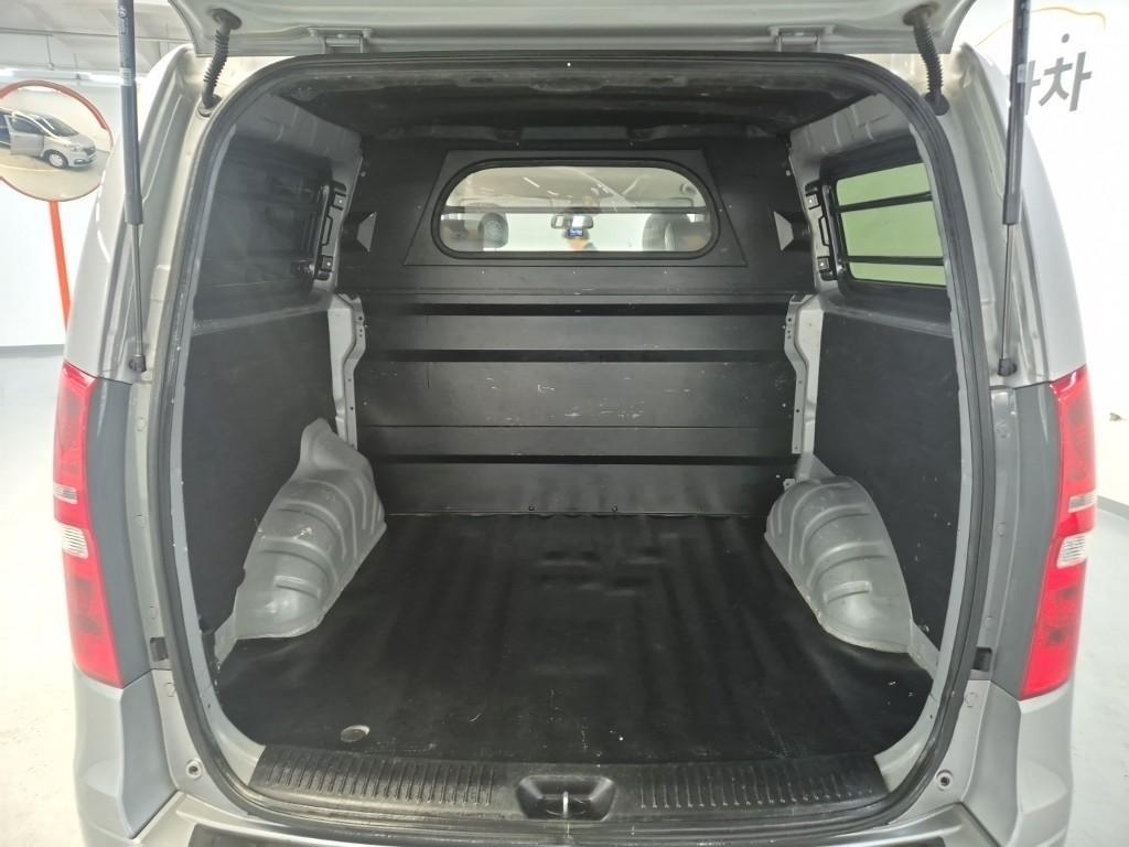 HYUNDAI Starex 2021 Plateado - Importación desde Corea - HF Imports Iquique - Foto 17