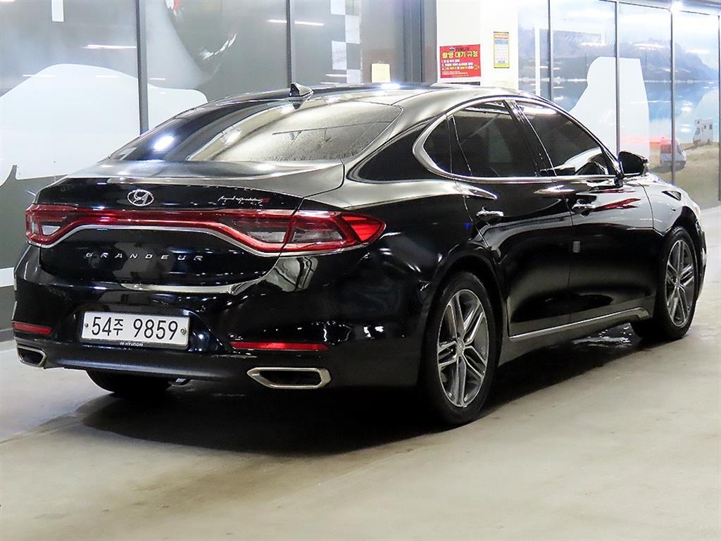 HYUNDAI Grandeur - Vista 4