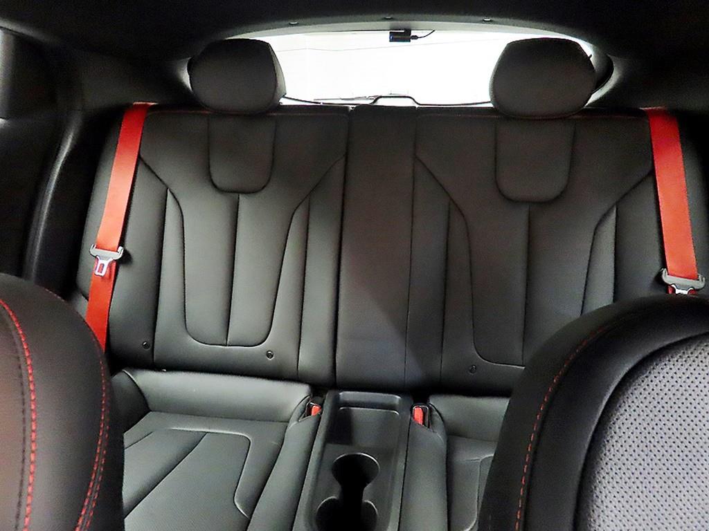 HYUNDAI Veloster - Vista 6