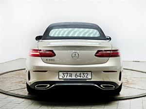 Mercedes Benz E class - Vista 8