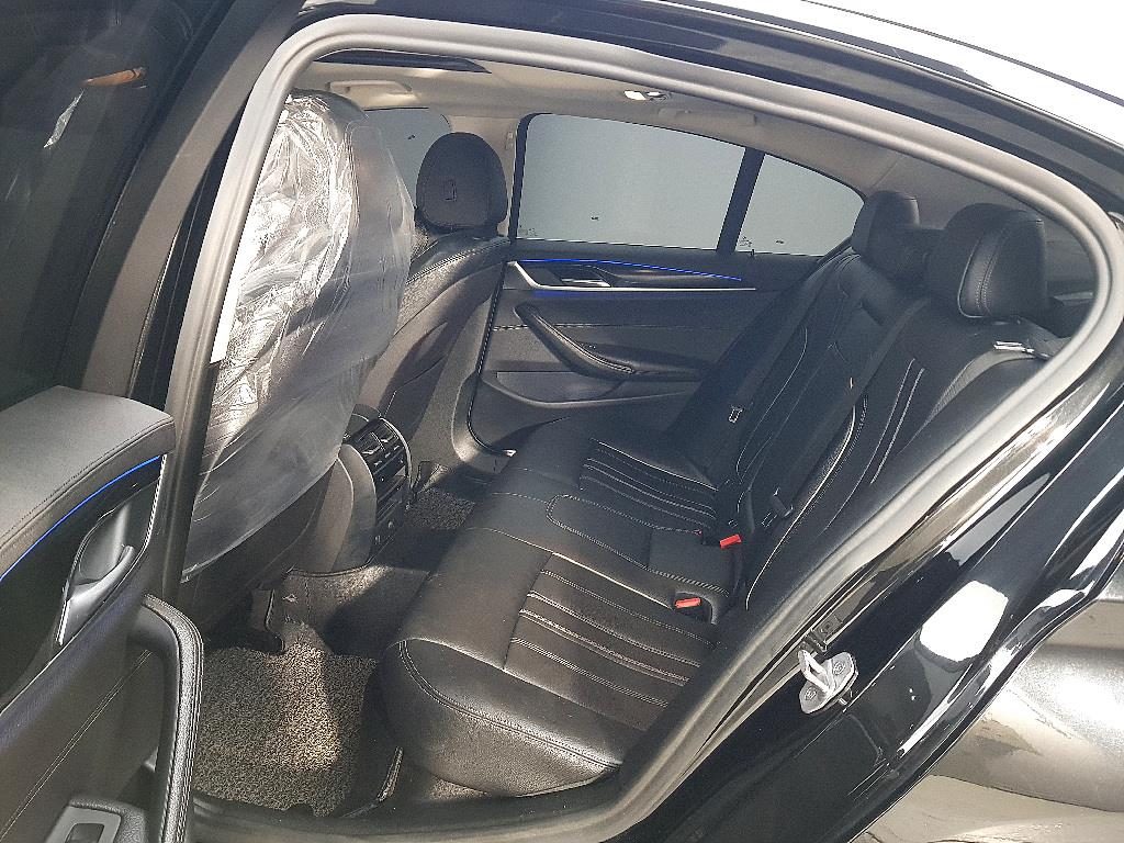 BMW 5 Series - Vista 9