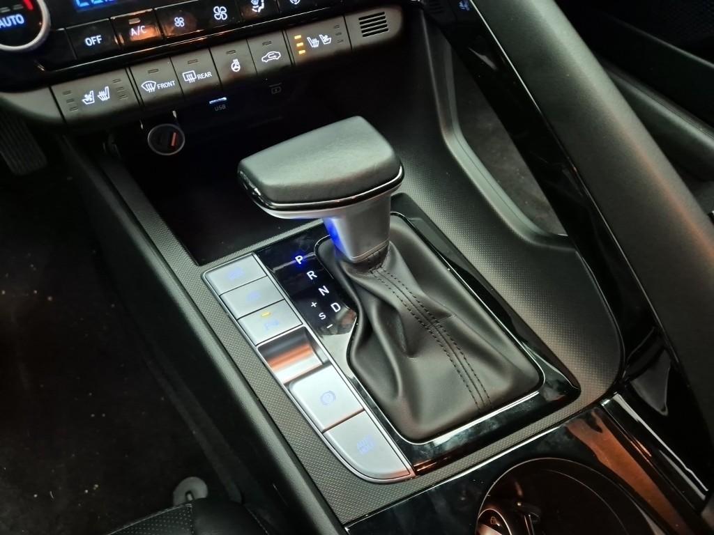 HYUNDAI Avante - Vista 8