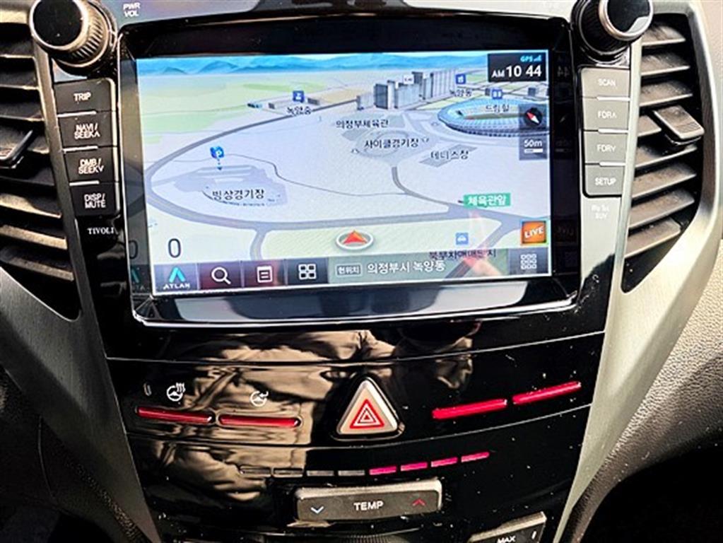 Ssangyong Tivoli 2018 Blanco - Importación desde Corea - HF Imports Iquique - Foto 18