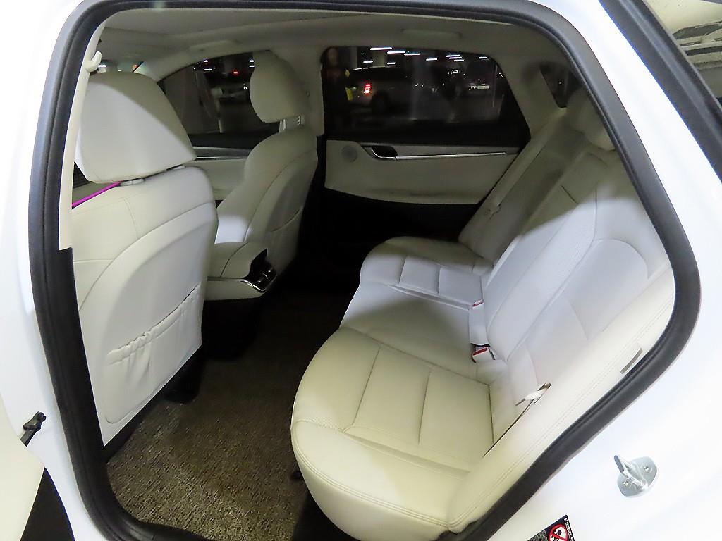 HYUNDAI Grandeur - Vista 7