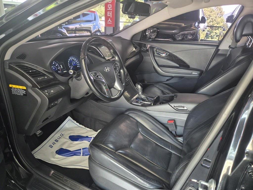 HYUNDAI Grandeur 2017 Negro - Importación desde Corea - HF Imports Iquique - Foto 13