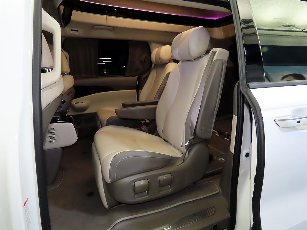 KIA Carnival - Vista 7