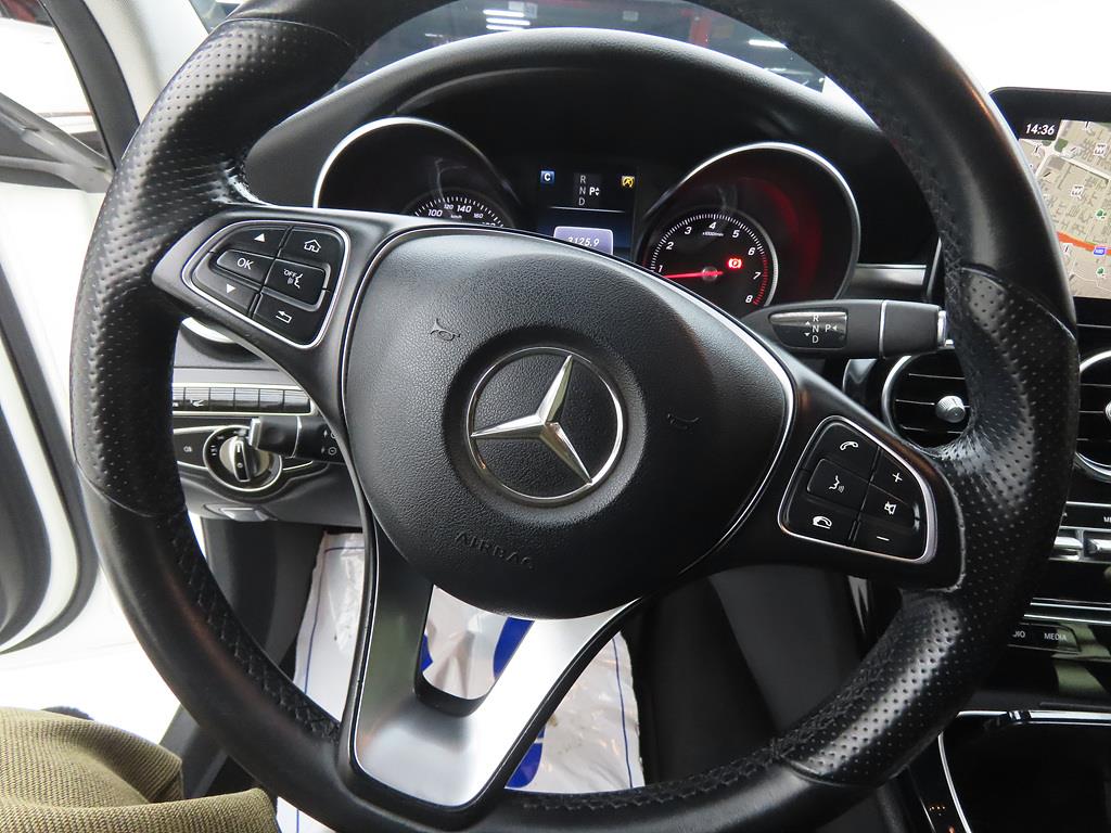 Mercedes Benz C Class - Vista 8