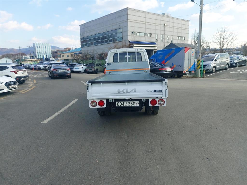 Small Truck Cargo (small) - Vista 4