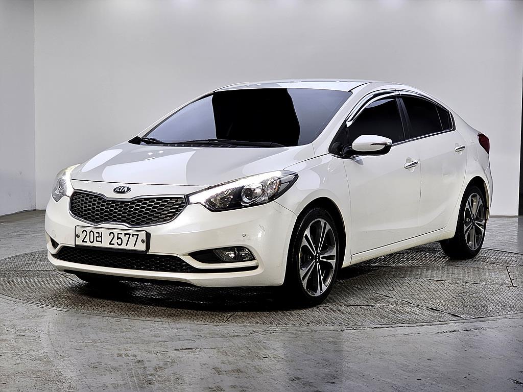 KIA K3 2013 Blanco - Importación desde Corea - HF Imports Iquique - Foto 1