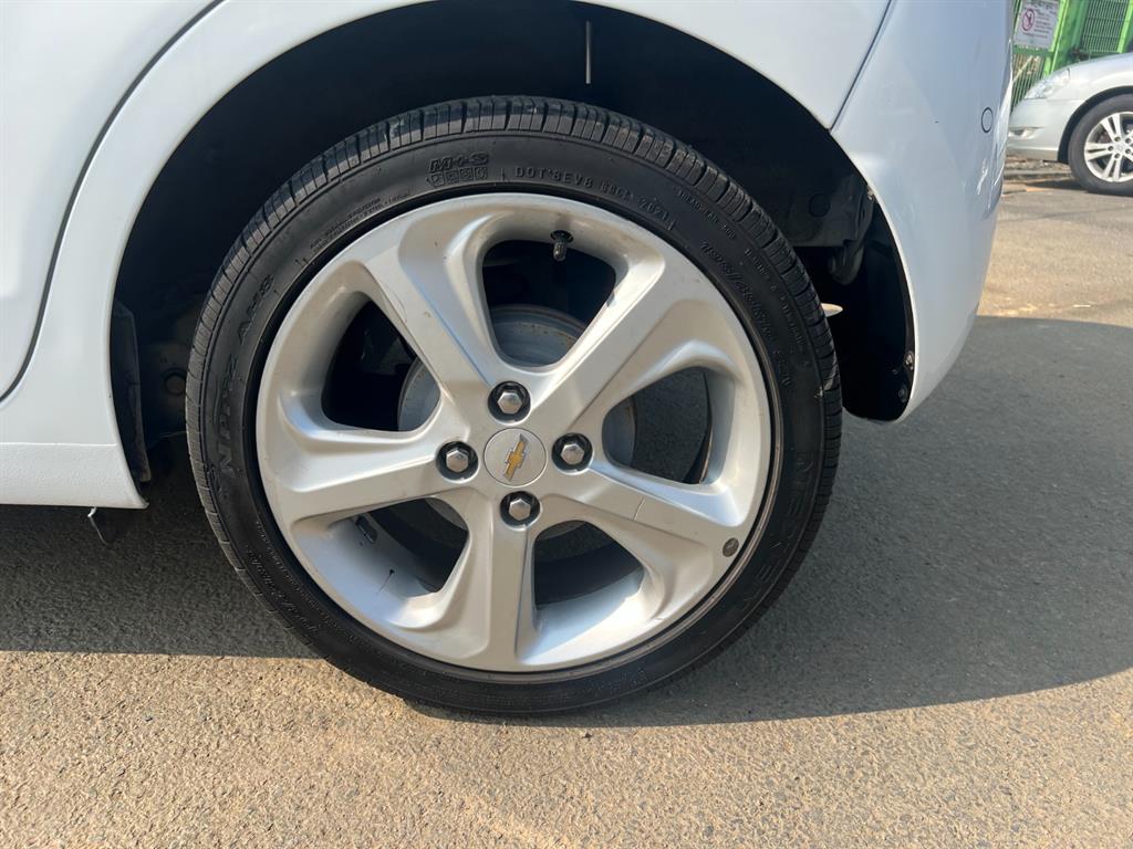 Chevrolet Spark 2016 Blanco - Importación desde Corea - HF Imports Iquique - Foto 18