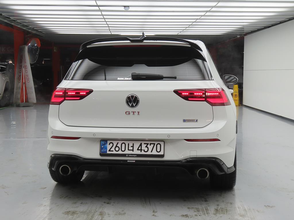 Volkswagen Golf - Vista 3