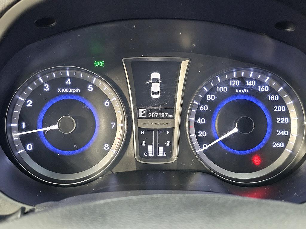 HYUNDAI Grandeur - Vista 7