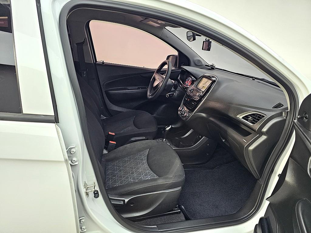 Chevrolet Spark - Vista 5