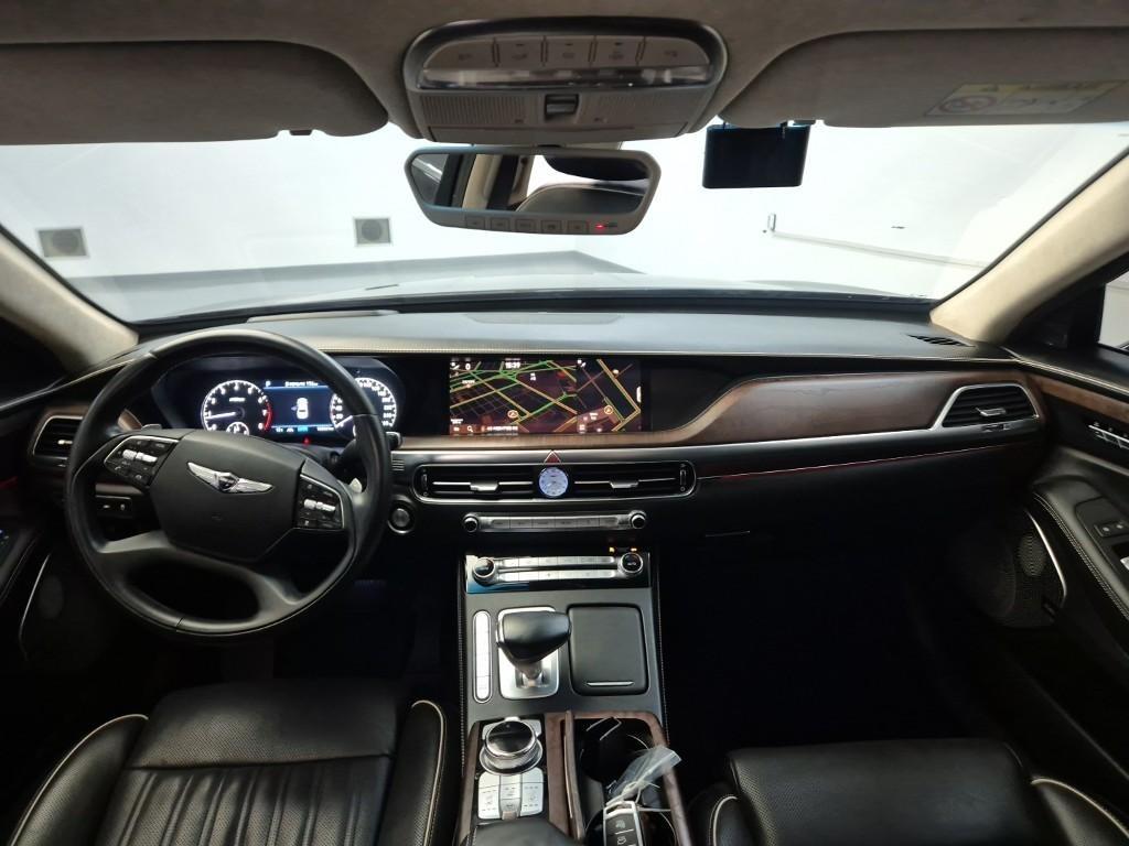 Genesis G90 - Vista 7