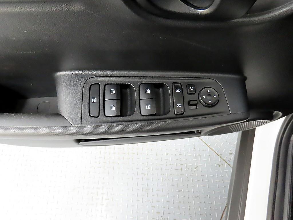 HYUNDAI Casper - Vista 11