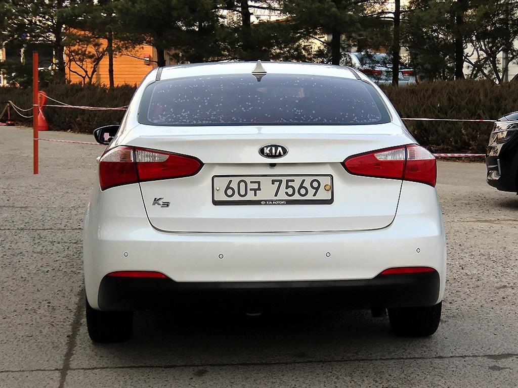 KIA K3 - Vista 4