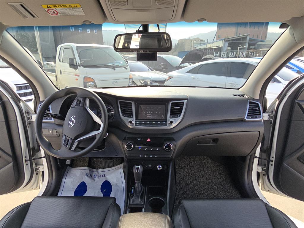 HYUNDAI Tucson - Vista 7