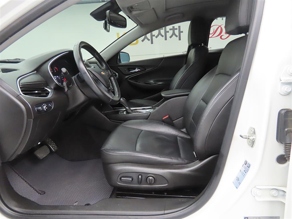 Chevrolet Malibu - Vista 5