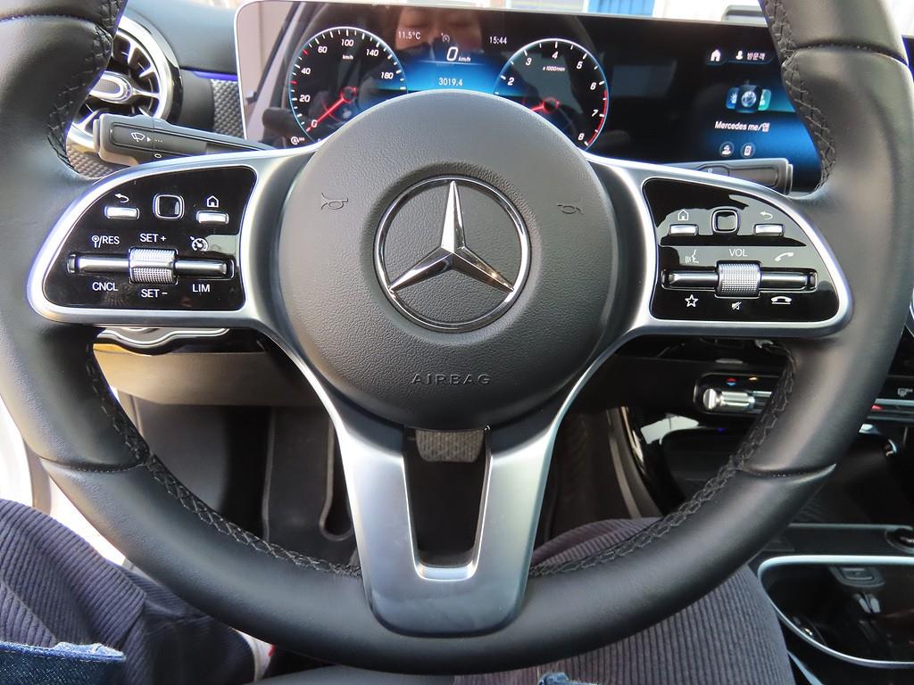 Mercedes Benz A Class - Vista 10