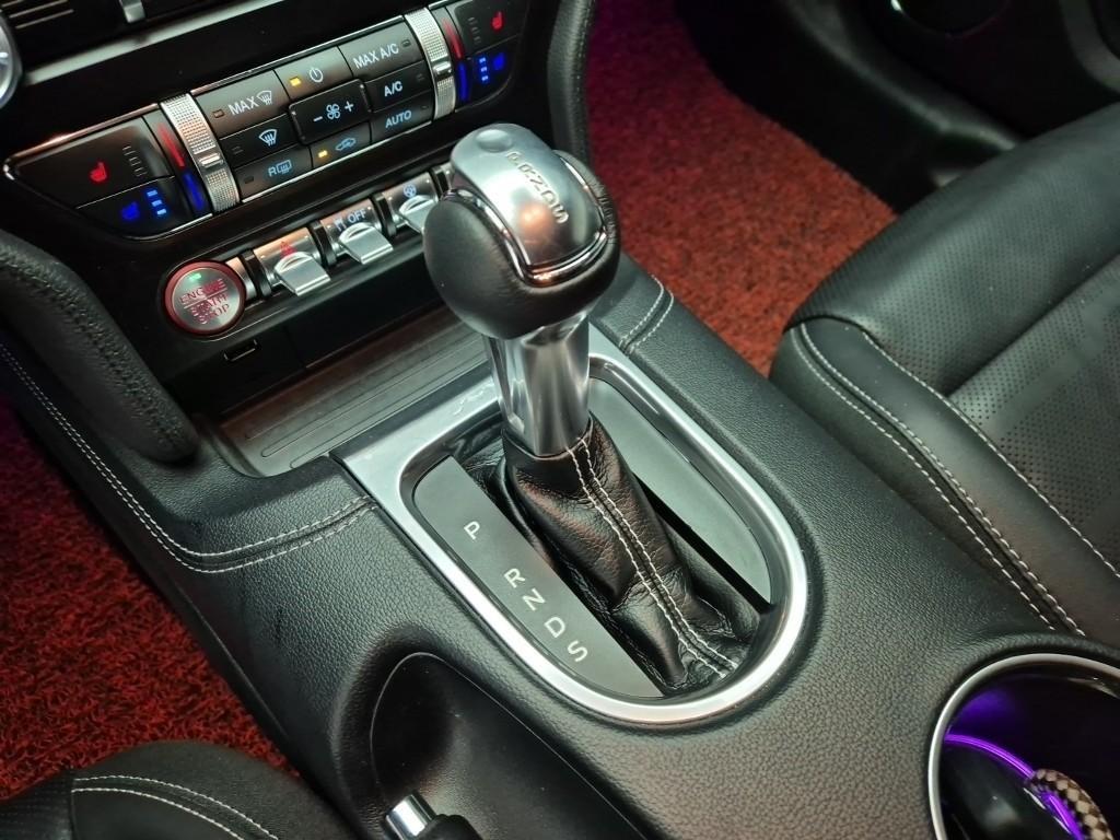 Ford Mustang - Vista 8