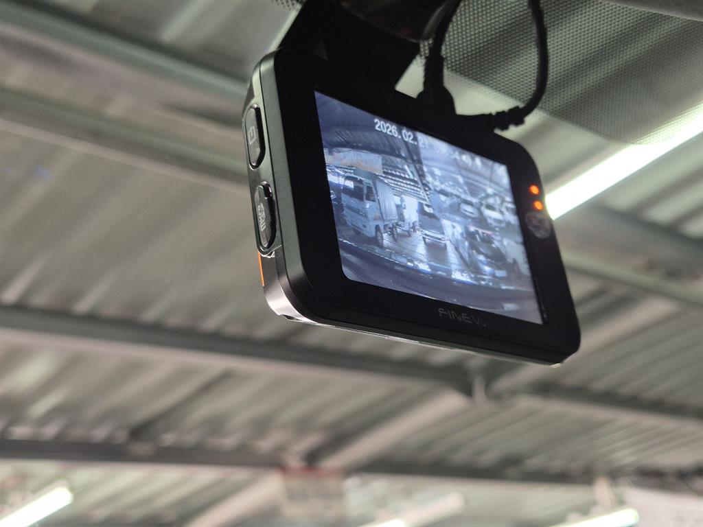 HYUNDAI Sonata - Vista 8