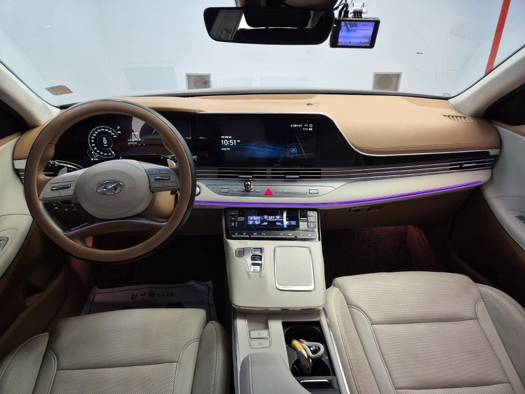 HYUNDAI Grandeur - Vista 7