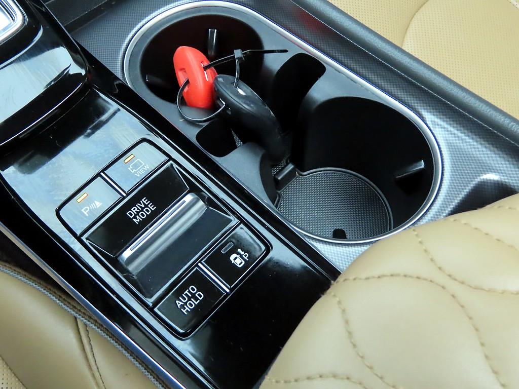 HYUNDAI Sonata - Vista 11