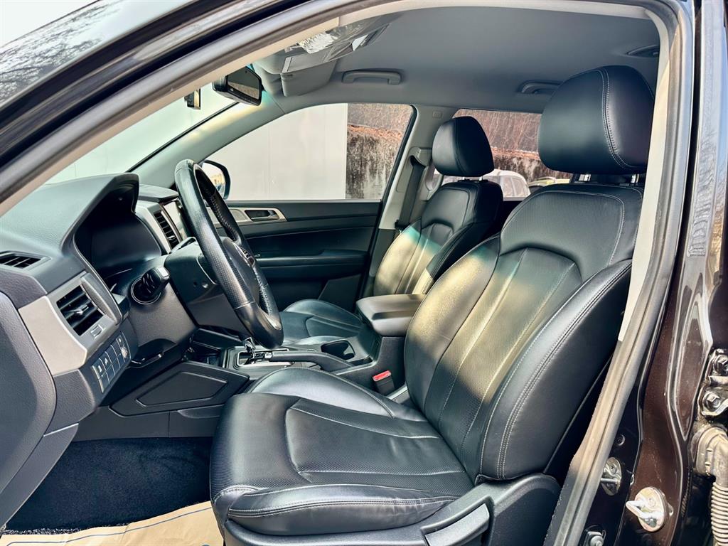 Ssangyong Rexton 2018 Negro - Importación desde Corea - HF Imports Iquique - Foto 13