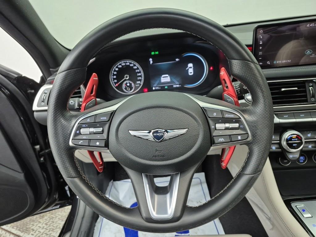 Genesis G70 - Vista 9