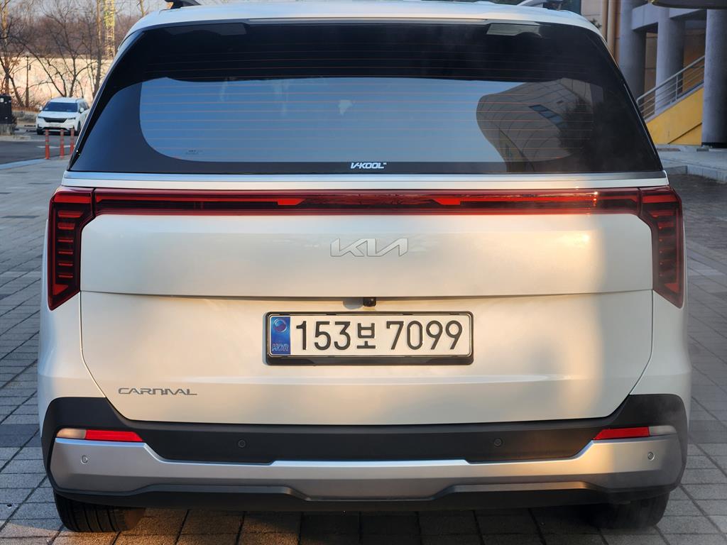 KIA Carnival - Vista 4