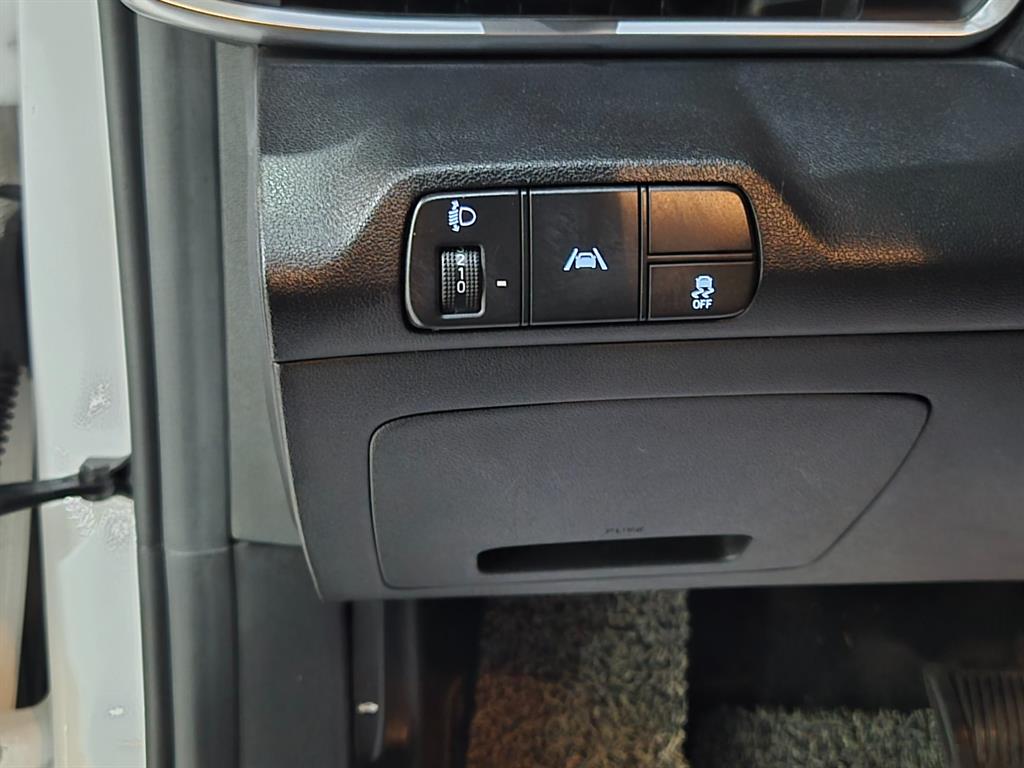 HYUNDAI Avante 2021 Blanco - Importación desde Corea - HF Imports Iquique - Foto 13