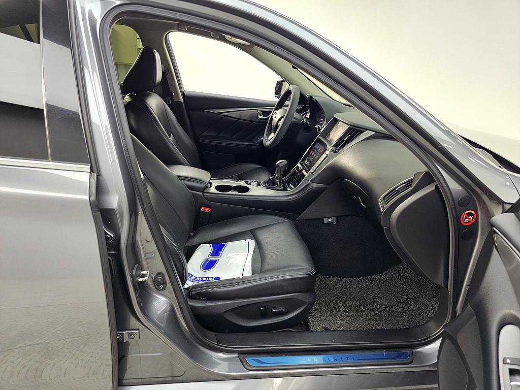 Infiniti Q - Vista 11