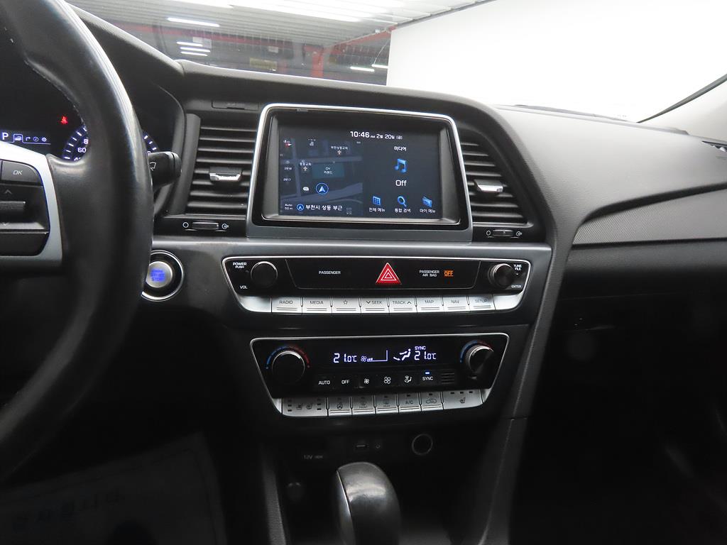 HYUNDAI Sonata - Vista 10