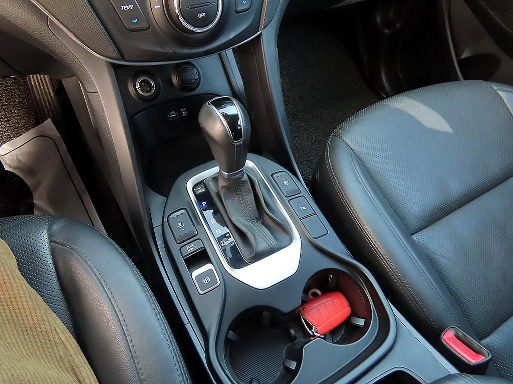 HYUNDAI Santa Fe - Vista 10