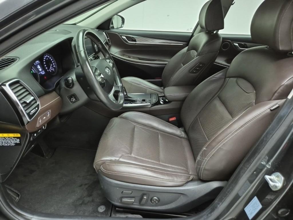 HYUNDAI Grandeur - Vista 11