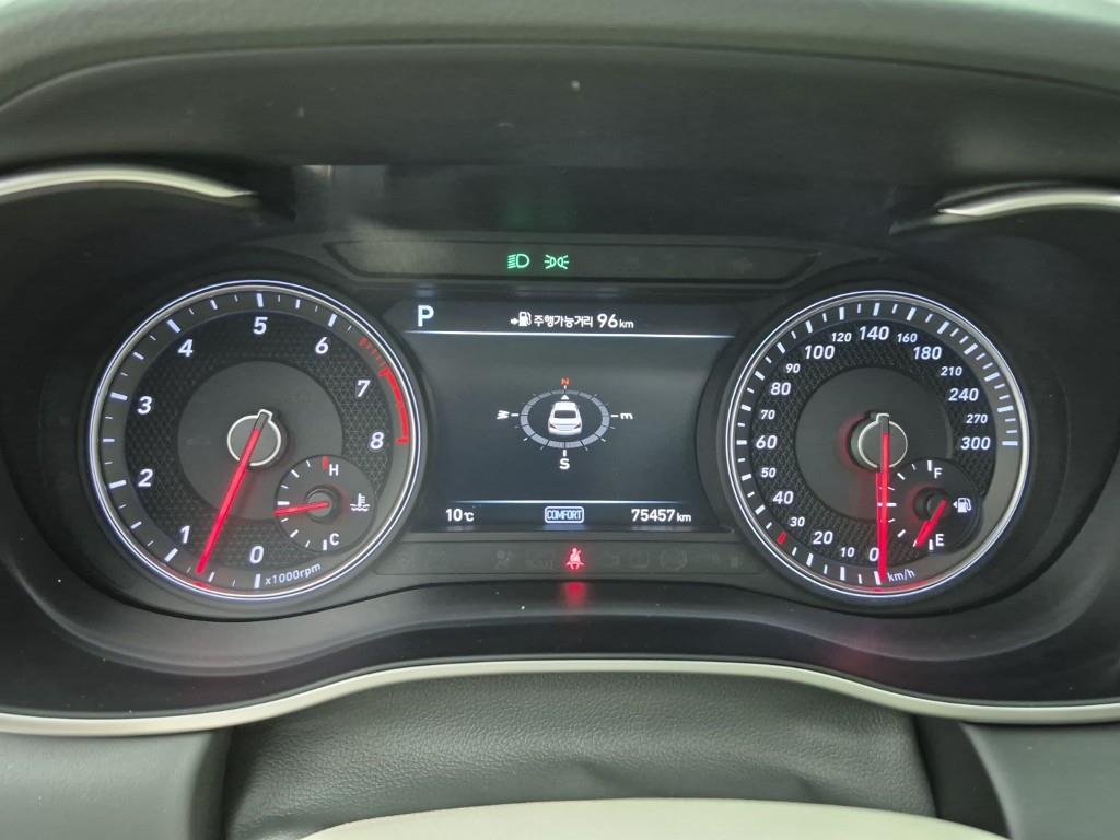 Genesis G70 - Vista 7