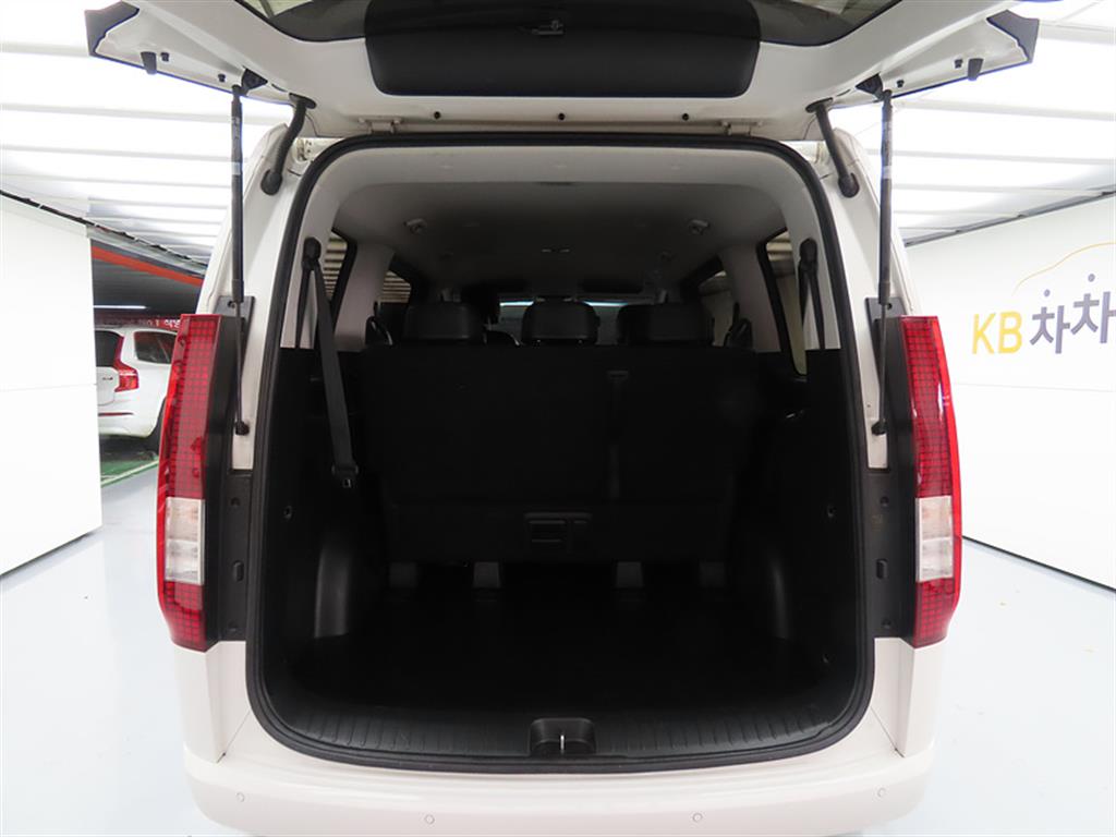 HYUNDAI Staria 2022 Blanco - Importación desde Corea - HF Imports Iquique - Foto 18