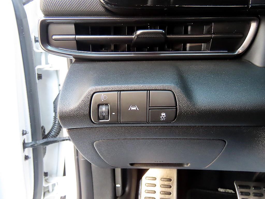 HYUNDAI Avante - Vista 12