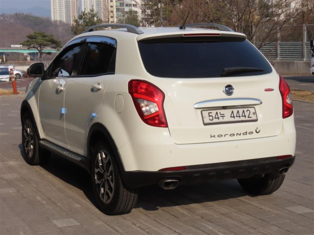 Ssangyong Korando - Vista 7