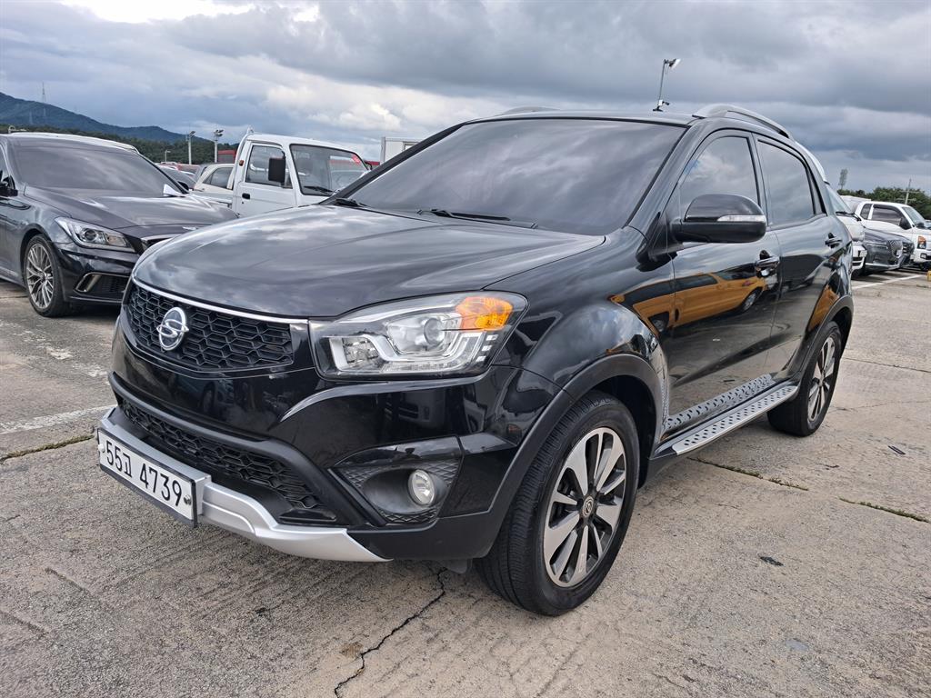 Ssangyong Korando 2015 Negro - Importación desde Corea - HF Imports Iquique - Foto 1