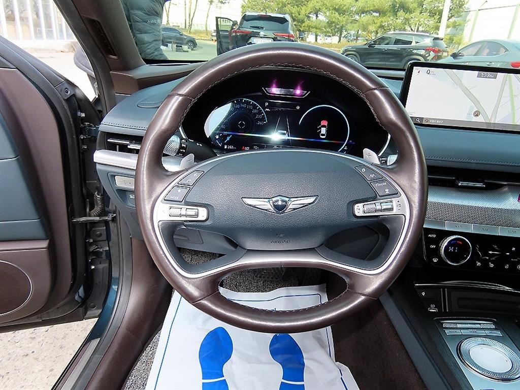 Genesis G80 - Vista 8