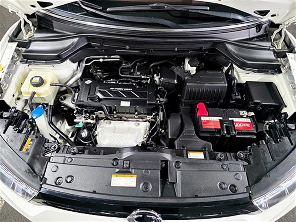 Ssangyong Tivoli - Vista 10