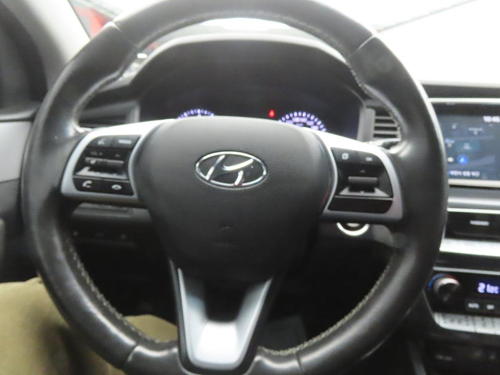 HYUNDAI Sonata - Vista 8