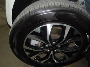 KIA Carnival - Vista 12