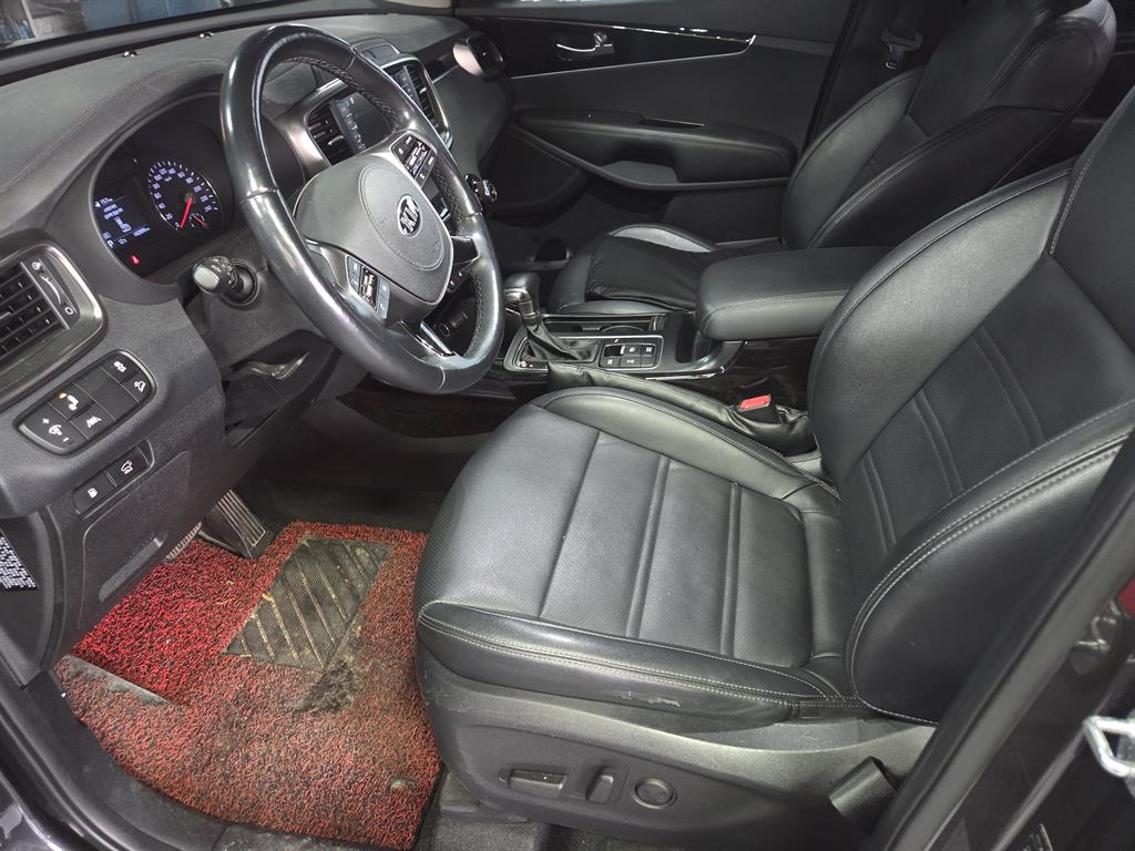 KIA Sorento - Vista 11