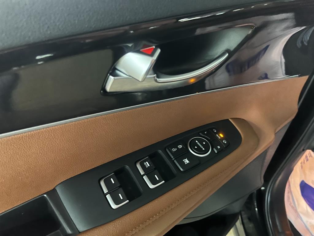 KIA Sorento - Vista 11