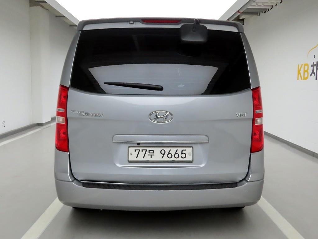 HYUNDAI Starex - Vista 4