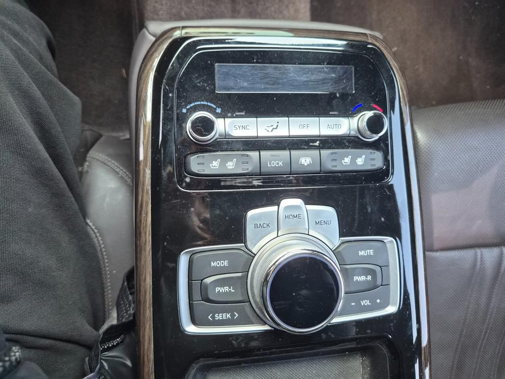 Genesis G90 2019 Negro - Importación desde Corea - HF Imports Iquique - Foto 17