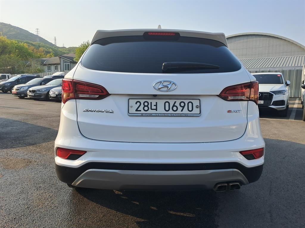 HYUNDAI Santa Fe - Vista 4